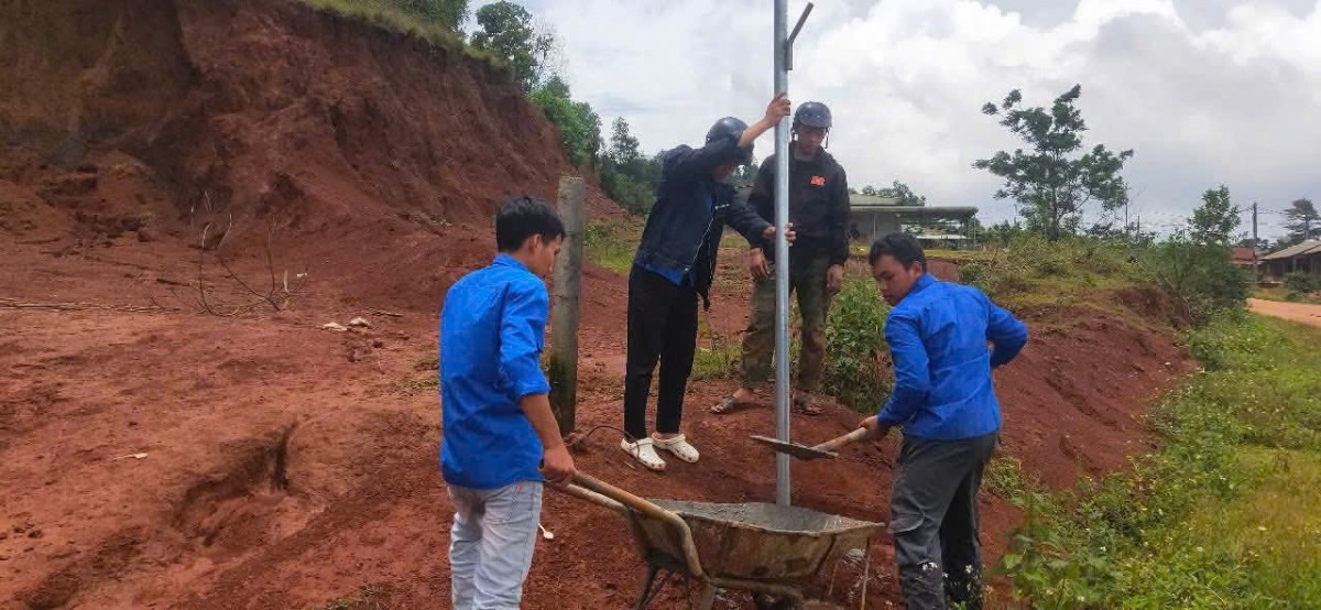 Lâm Đồng: Công trình “Thắp sáng vùng biên” chào mừng kỷ niệm Đại hội Đảng các cấp