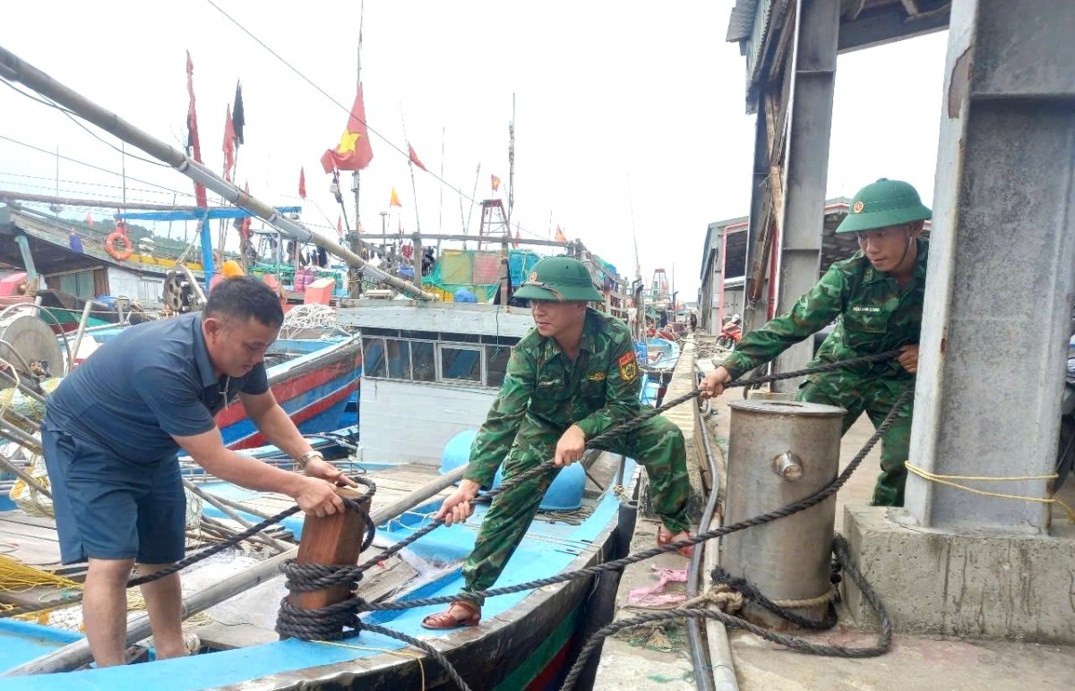 Nghệ An ban hành lệnh cấm biển, thực hiện phương án "4 tại chỗ, 3 sẵn sàng"