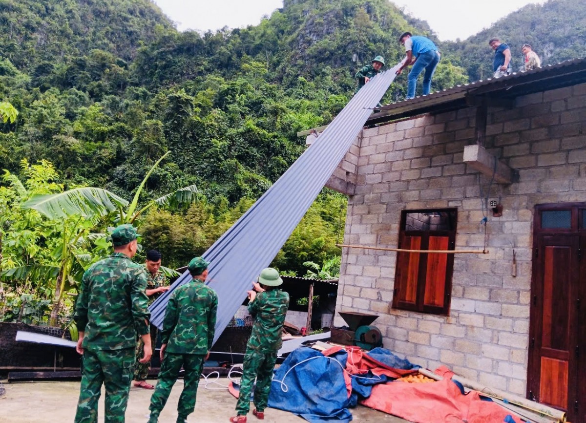 Vững vàng nơi tuyến đầu Tổ quốc - Kỳ 3: Toả sáng trong lòng dân