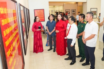 Triển lãm ảnh, tư liệu với chủ đề “Uống nước nhớ nguồn”