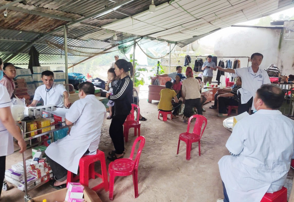 Nghệ An: Lập trạm y tế dã chiến, chủ động phòng chống dịch bệnh sau lũ