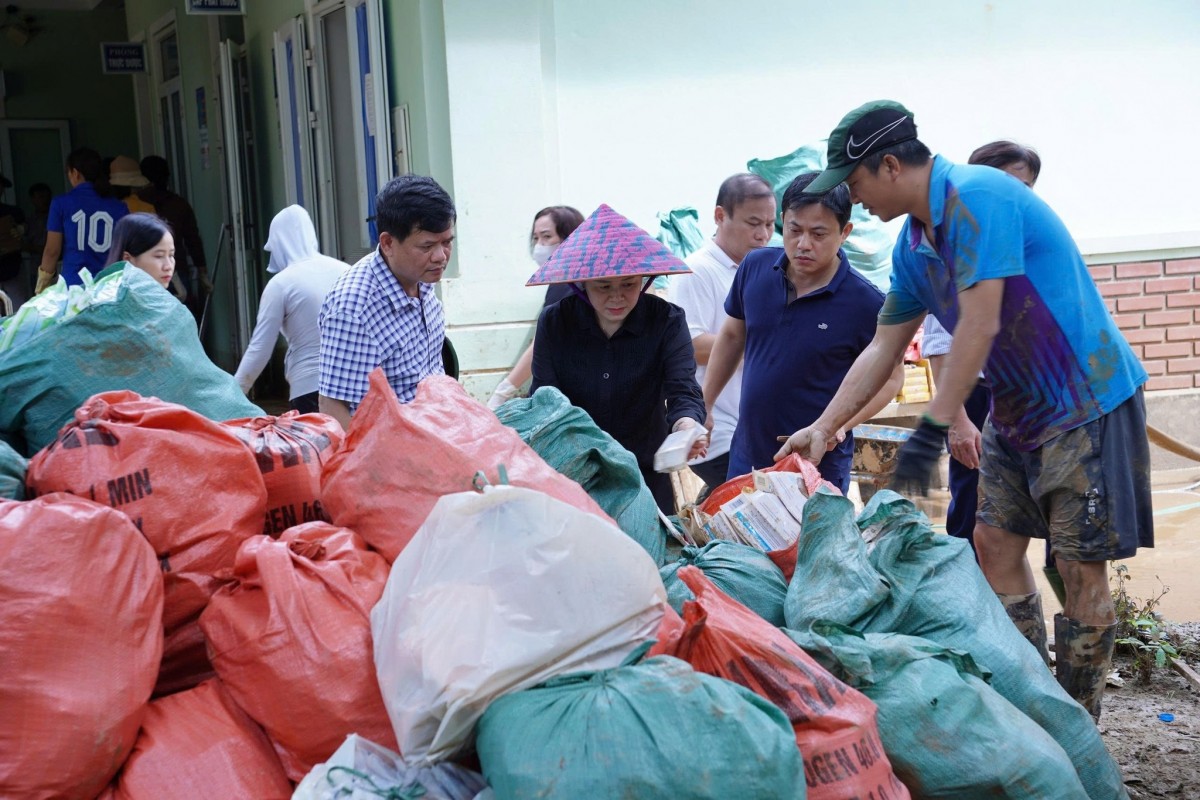 Nghệ An: Lập trạm y tế dã chiến, chủ động phòng chống dịch bệnh sau lũ