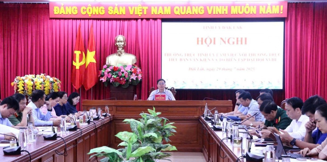 Đắk Lắk: Tỉnh ủy làm việc với Tiểu ban Văn kiện Đại hội đại biểu Đảng bộ tỉnh lần thứ XVIII