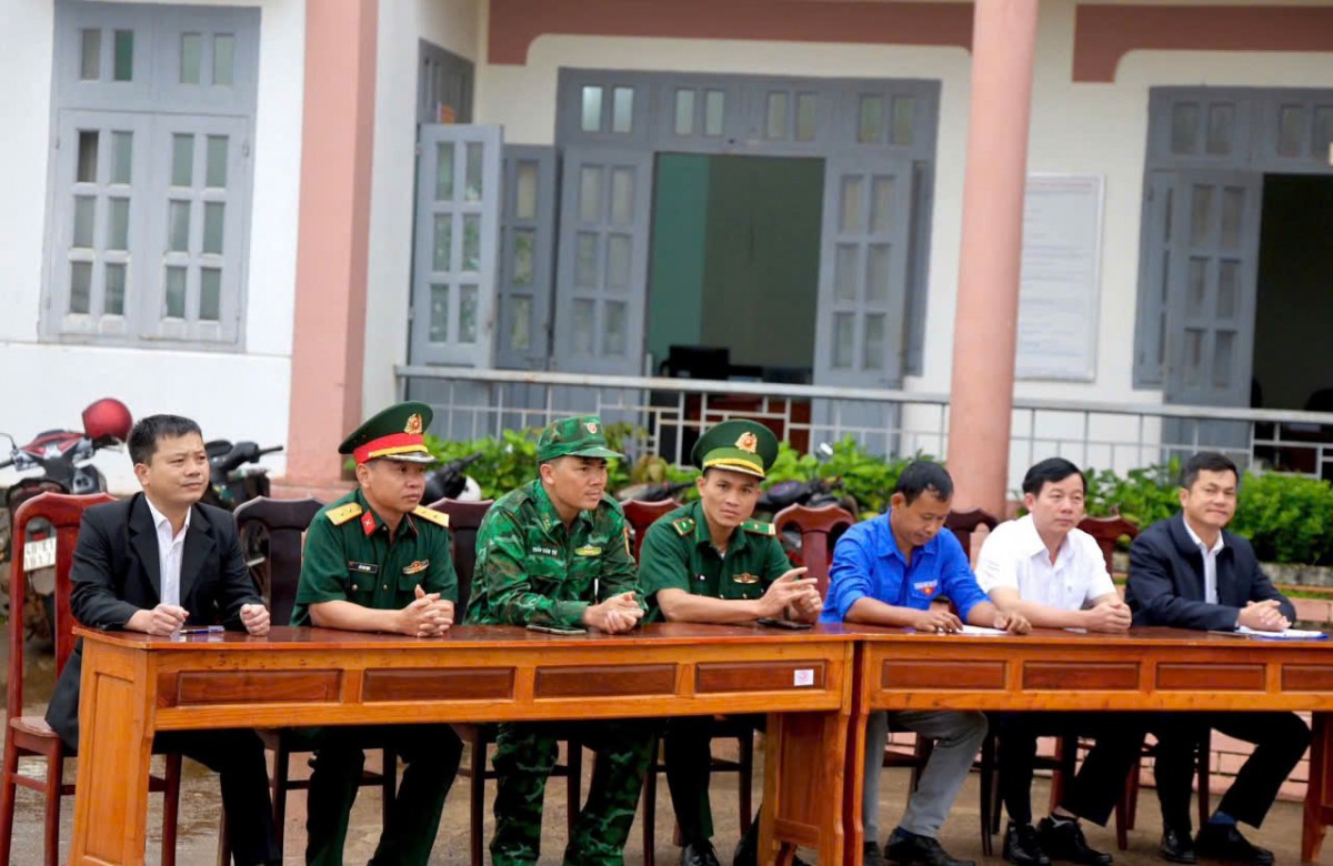 Lâm Đồng: Xã Quảng Trực trồng cây xanh chào mừng thành công Đại hội Đại biểu Đảng bộ xã