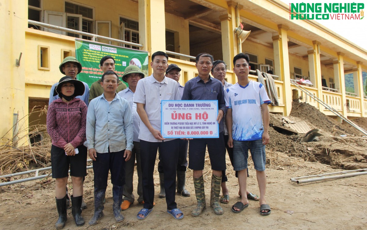 Ngược dòng Nậm Nơn, mang yêu thương đến điểm trường bị lũ tàn phá