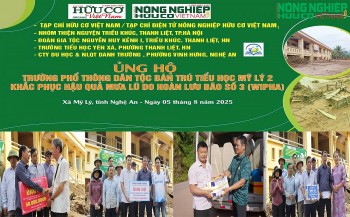 Ngược dòng Nậm Nơn, mang yêu thương đến điểm trường bị lũ tàn phá