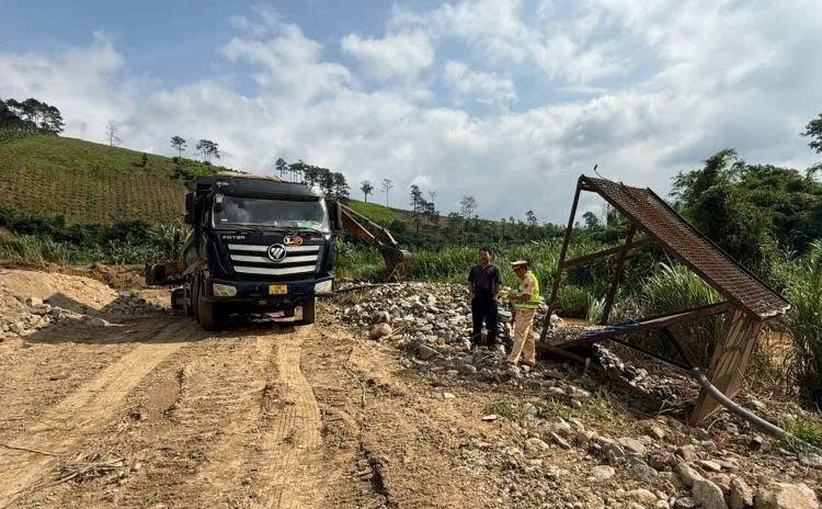 Kiểm tra, xử lý việc khai thác khoáng sản giáp ranh giữa tỉnh Đắk Lắk và Lâm Đồng