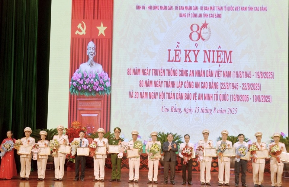 Cao Bằng: Kỷ niệm 80 năm Ngày truyền thống Công an nhân dân Việt Nam