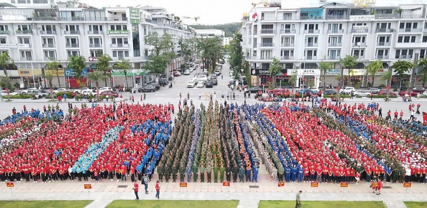 Sự kiện thu hút đông đảo cán bộ, nhân dân hưởng ứng.