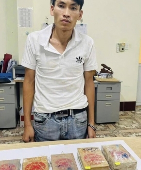 Cao Bằng: Bắt quả tang đối tượng mua bán trái phép 07 bánh heroin