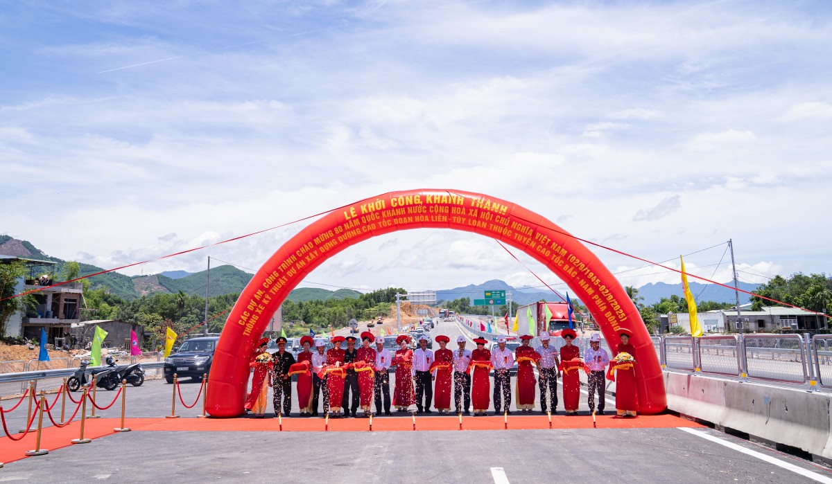 Đà Nẵng thông xe kỹ thuật cao tốc Hòa Liên – Túy Loan