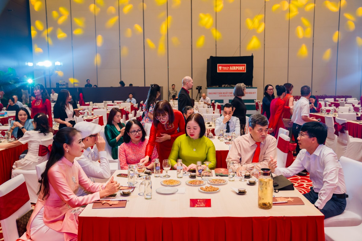Ra mắt thương hiệu Dragon Tea Suối Giàng