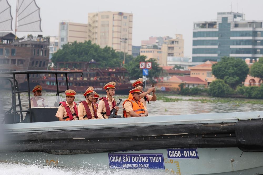 Phê duyệt Đề án xây dựng Cảng, bến thủy và trang bị phương tiện tuần tra giai đoạn 2025-2030