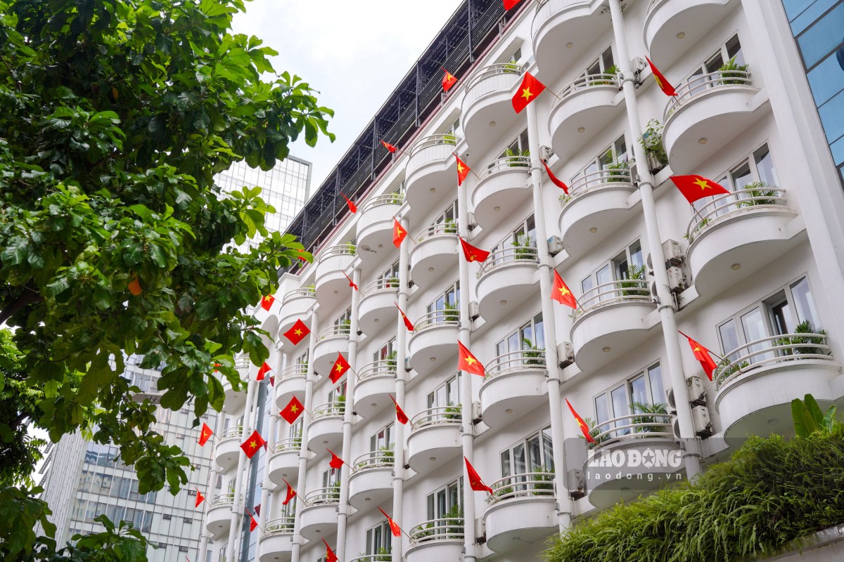 Hà Nội rợp cờ đỏ sao vàng, hân hoan đón Tết Độc lập 2/9