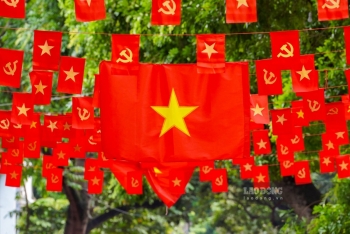 Hà Nội rợp cờ đỏ sao vàng, hân hoan đón Tết Độc lập 2/9