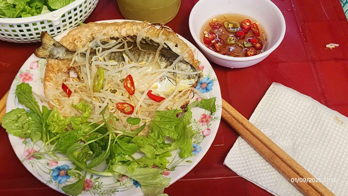 Bánh xèo cá kình làng Chuồn, “nốt nhạc” mộc trong bản giao hưởng ẩm thực xứ Huế