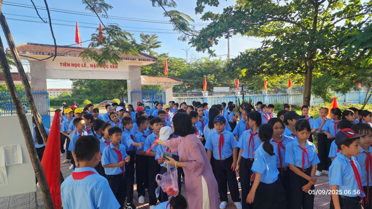 Tp. Huế: Phường Mỹ Thượng rộn ràng Lễ khai giảng năm học mới 2025 - 2026