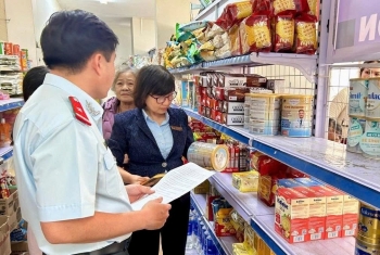 Lâm Đồng: Đề nghị một hộ kinh doanh tạm ngừng sản xuất bánh ngọt vì không đủ điều kiện