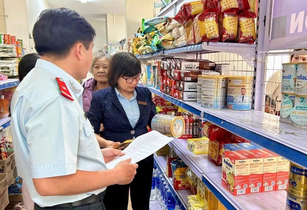 Lâm Đồng: Đề nghị một hộ kinh doanh tạm ngừng sản xuất bánh ngọt vì không đủ điều kiện