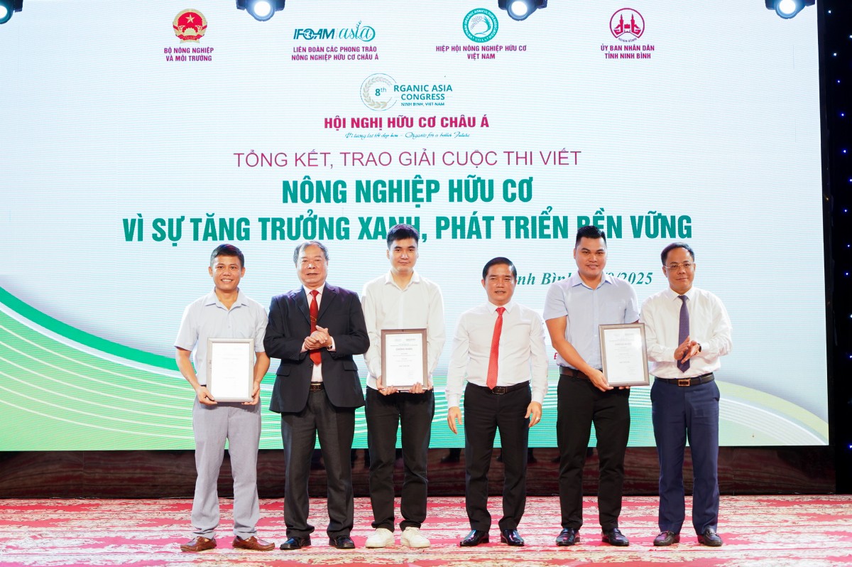 Lễ trao giải cuộc thi viết 