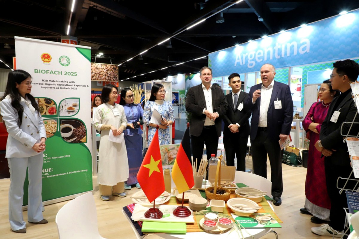 VOAA từ “hai bàn tay trắng” đến nền móng nông nghiệp hữu cơ Việt Nam