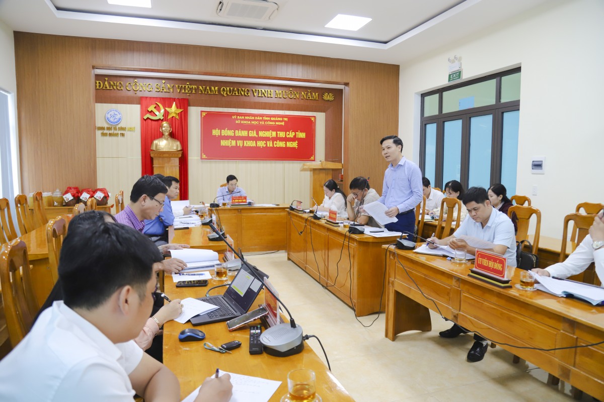Quảng Trị: Nghiệm thu kỹ thuật làm rượu cần men lá của cộng đồng người Bru - Vân Kiều ở xã Trường Sơn