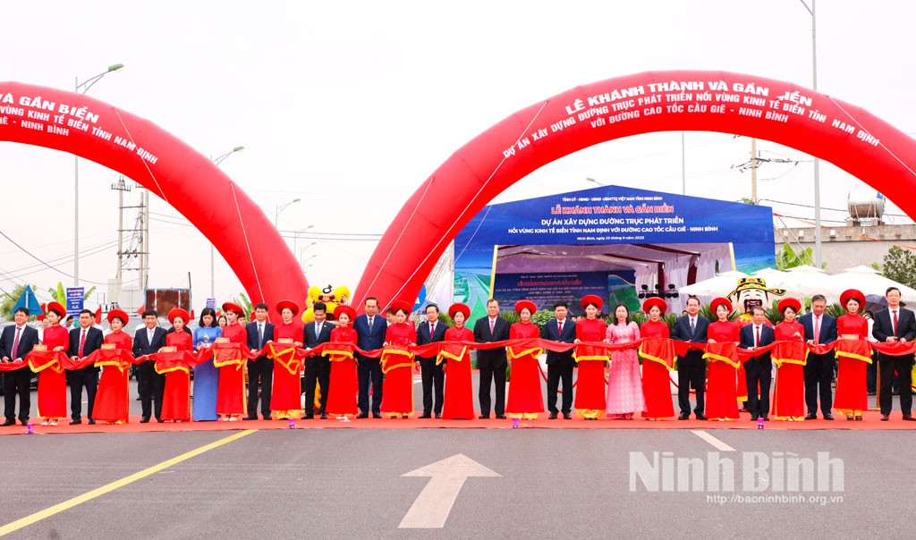 Ninh Bình khánh thành các công trình giao thông trọng điểm chào mừng ĐH đại biểu Đảng bộ tỉnh lần thứ I