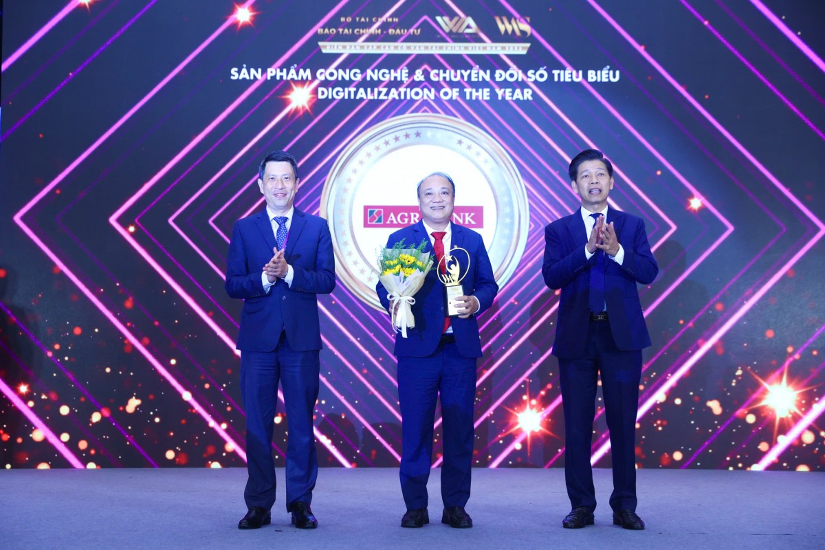 Agribank được vinh danh 3 giải thưởng dịch vụ tài chính tiêu biểu năm 2025