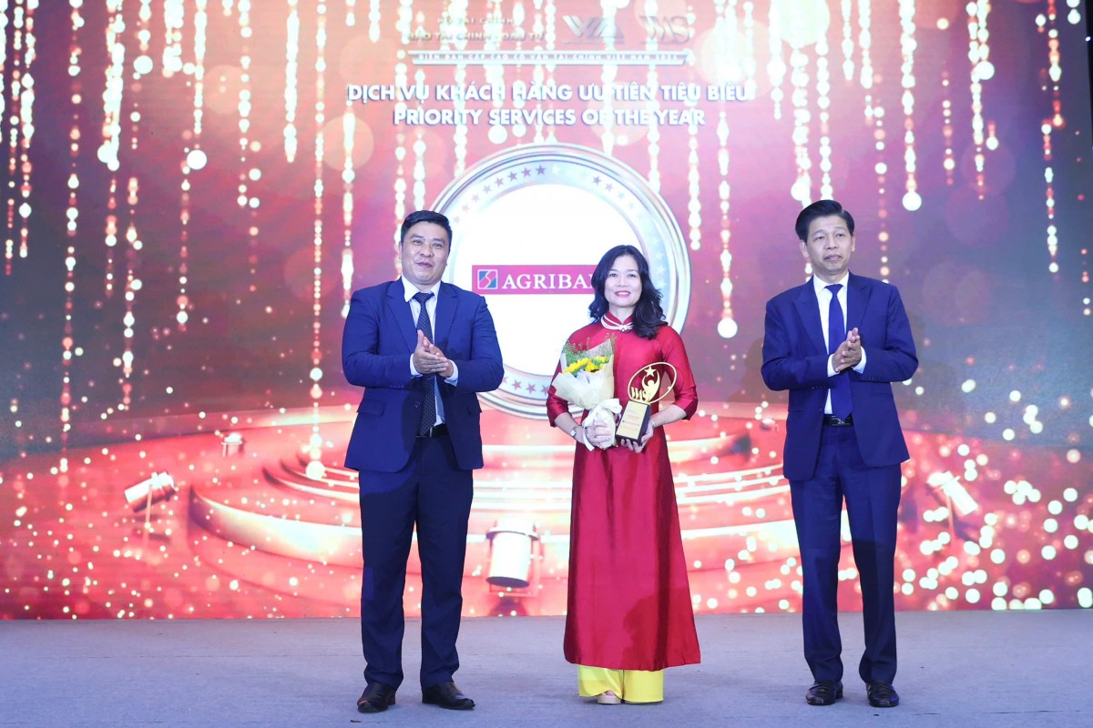 Agribank được vinh danh 3 giải thưởng dịch vụ tài chính tiêu biểu năm 2025