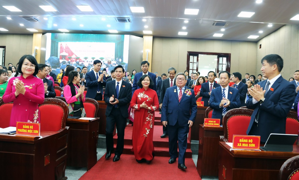 Phấn đấu xây dựng tỉnh Sơn La trở thành trung tâm kinh tế - xã hội của tiểu vùng Tây Bắc