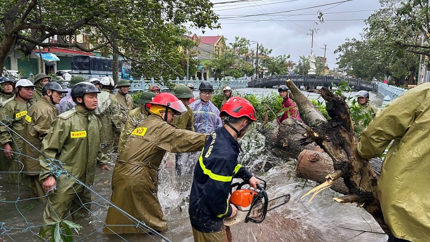 Thanh Hóa: Nhiều địa phương bị thiệt hại nặng do bão Bualoi