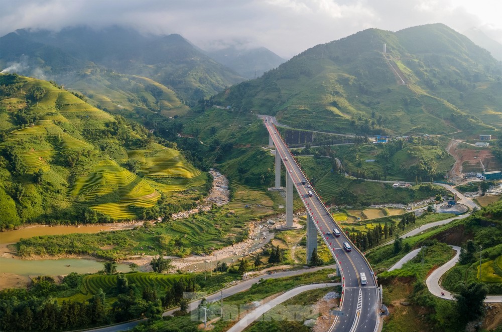 Khởi công dự án mở rộng đoạn Yên Bái - Lào Cai thuộc cao tốc Nội Bài - Lào Cai