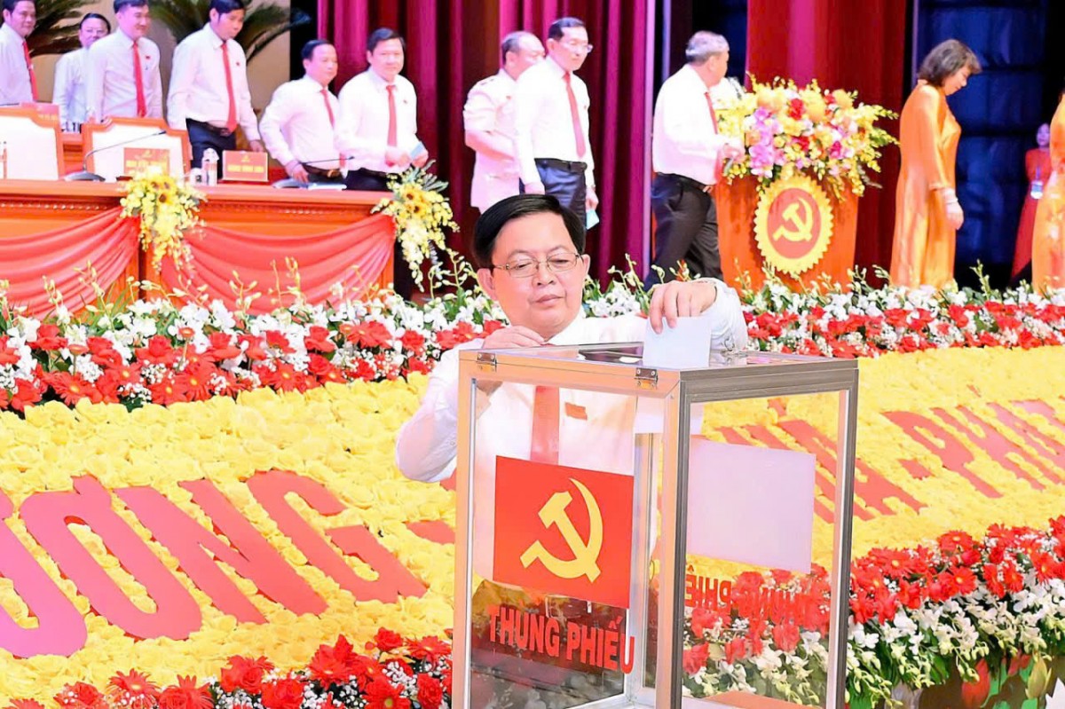 Gia Lai: Khai mạc triển lãm ảnh chào mừng Đại hội đại biểu Đảng bộ tỉnh lần thứ I