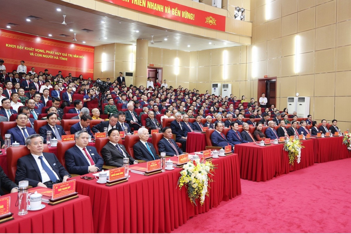 Hà Tĩnh vượt qua bão lũ để Đại hội Đảng bộ thành công tốt đẹp