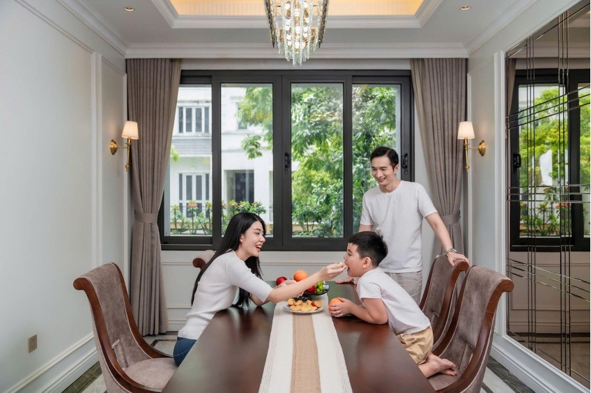 Eurowindow Holding được vinh danh top 10 thương hiệu mạnh với cam kết phát triển xanh