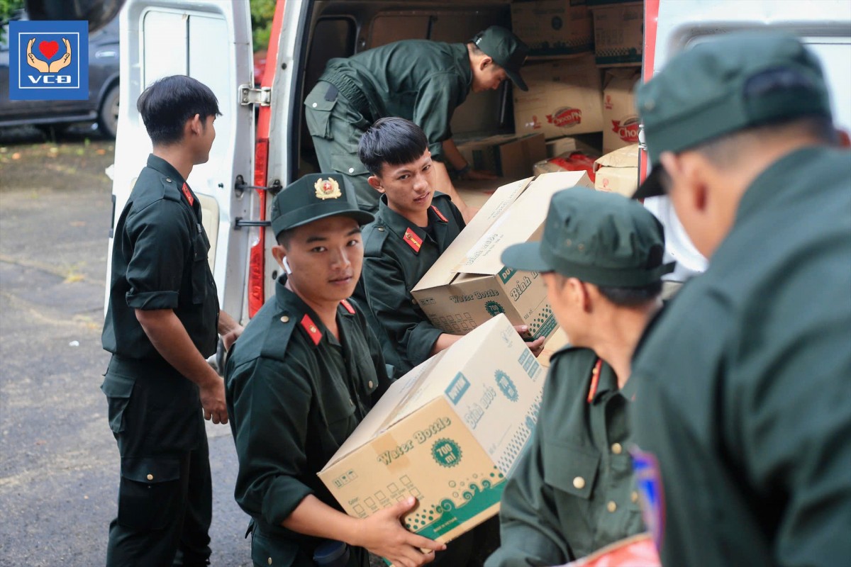 Hàng ngàn phần quà giúp các em nhỏ xã vùng biên Tuy Đức ấm áp mùa Trung thu