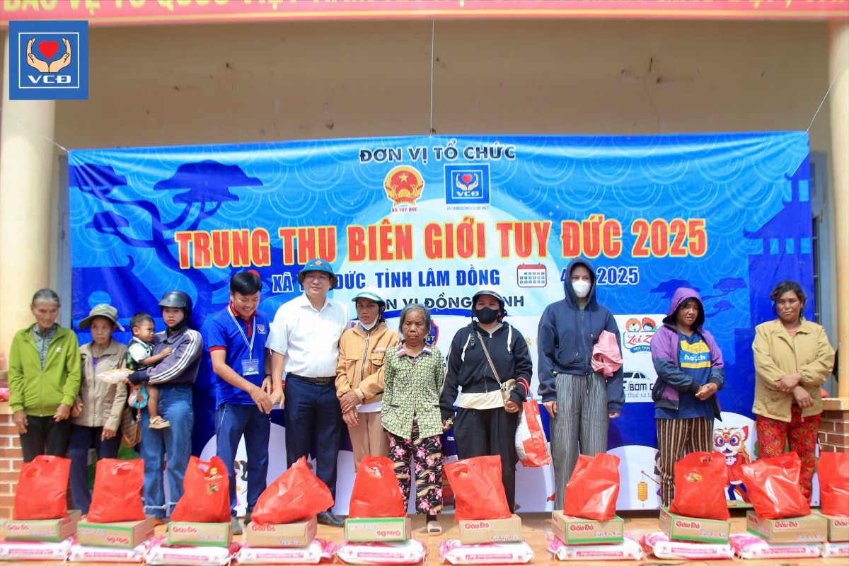 Hàng ngàn phần quà giúp các em nhỏ xã vùng biên Tuy Đức ấm áp mùa Trung thu