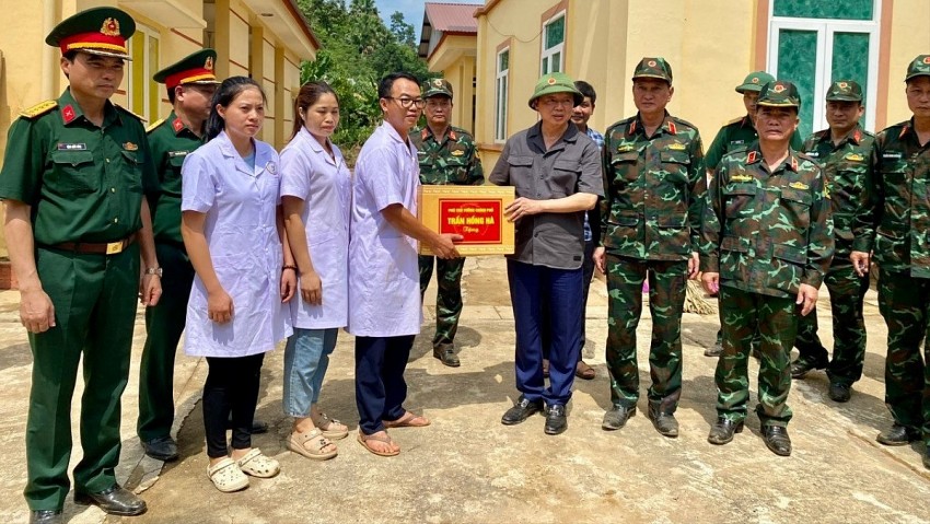 Phó Thủ tướng Trần Hồng Hà kiểm tra phòng chống bão tại Lào Cai
