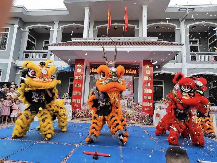 Mang Trung thu yêu thương đến với trẻ em phường Dương Nỗ -Tp. Huế