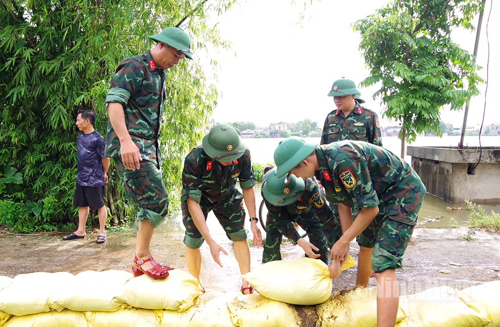 Ninh Bình khẩn trương phòng, chống lũ, lụt, sạt lở đất