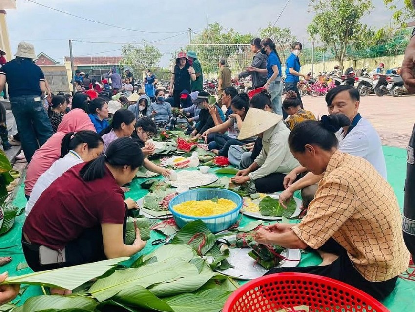 Nghĩa tình người dân Hà Tĩnh hướng về miền Bắc trong mưa lũ