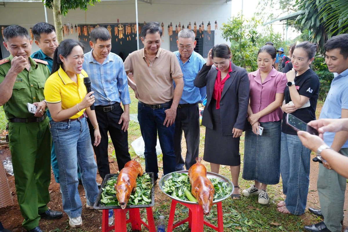 Xã Ea Knuếc kỷ niệm 95 năm Ngày thành lập Hội Nông dân Việt Nam