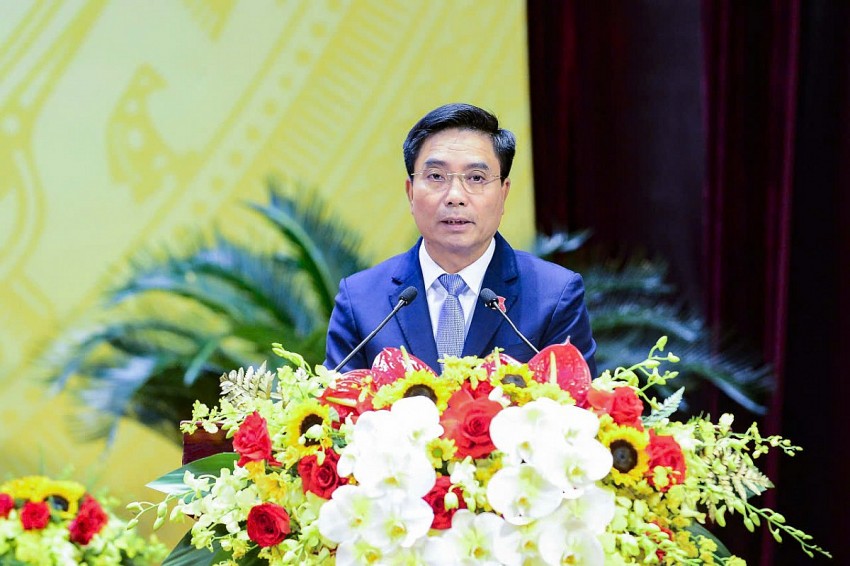Đồng chí Nguyễn Doãn Anh - Bí thư tỉnh Ủy Thanh Hóa phát biểu tại buổi khai mạc phiên họp trù bị Đại hội Đảng bộ tỉnh Thanh Hóa lần thứ XX. 
