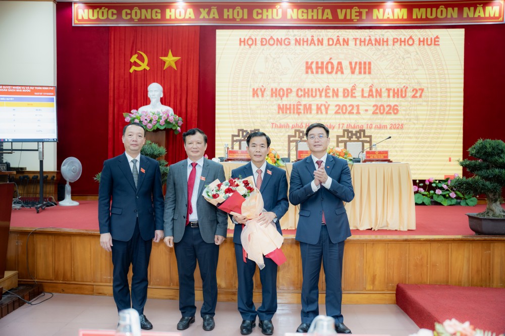 Đồng chí Phan Thiên Định được bầu giữ chức Chủ tịch UBND thành phố Huế