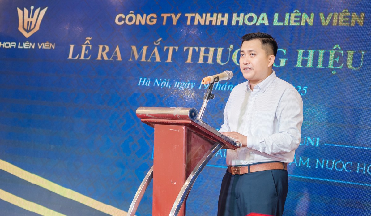 UNI tôn vinh vẻ đẹp quý phái từ Trầm Hương Việt