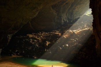 quang tri hon 837000 luot khach du lich den tham quan vqg phong nha ke bang