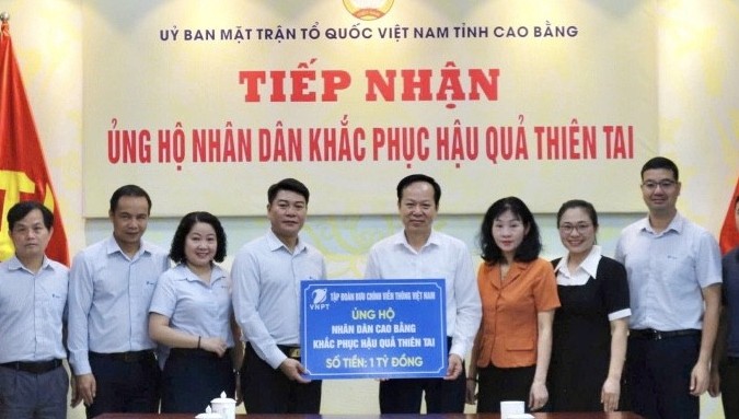 Tập đoàn Bưu chính Viễn thông Việt Nam ủng hộ Cao Bằng 1 tỷ đồng khắc phục hậu quả thiên tai