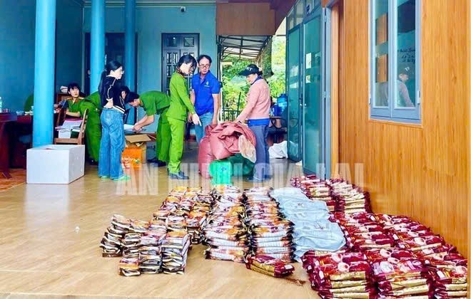 Vụ 5 tấn nguyên liệu dùng làm cà phê giả ở Gia Lai: Bắt Giám đốc và một người liên quan Vụ 5 tấn nguyên liệu dùng làm cà phê giả ở Gia Lai: Bắt Giám đốc và một người liên quan