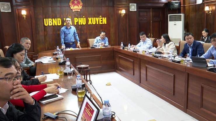 Đồng chí Nguyễn Bá Bằng – Phó Giám đốc Trung tâm Khuyến nông Thành phố Hà Nội thông tin về “Lễ hội vinh danh làng nghề và Tuần văn hóa, du lịch, thương mại làng nghề năm 2025”  sắp diễn ra tại xã Phú Xuyên, tp Hà Nội. Ảnh: https://phuxuyen.hanoi.gov.vn Đồng chí Nguyễn Bá Bằng – Phó Giám đốc Trung tâm Khuyến nông Thành phố Hà Nội thông tin về “Lễ hội vinh danh làng nghề và Tuần văn hóa, du lịch, thương mại làng nghề năm 2025”  sắp diễn ra tại xã Phú Xuyên, tp Hà Nội. Ảnh: https://phuxuyen.hanoi.gov.vn