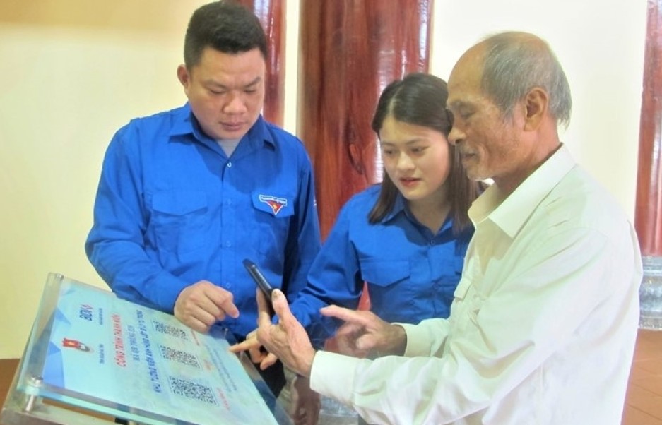 Hà Tĩnh đẩy mạnh mô hình "Bình dân học vụ số"